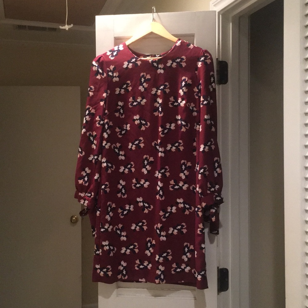 Floral Dress with ties at the end of the sleeves